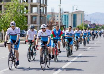 Naxçıvanda gənclərin iştirakı ilə veloyürüş keçirilib